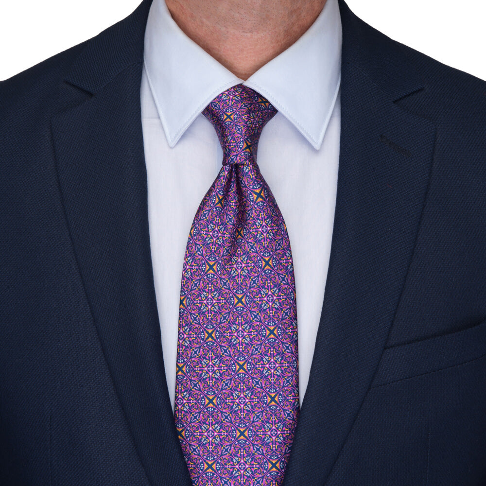 Cravatta Extra Lunga Tancredi Verde e Viola Seta Duchesse – Silvio Fiorello Cravatta Extra Lunga Tancredi Verde e Viola Seta Duchesse – Silvio Fiorello
